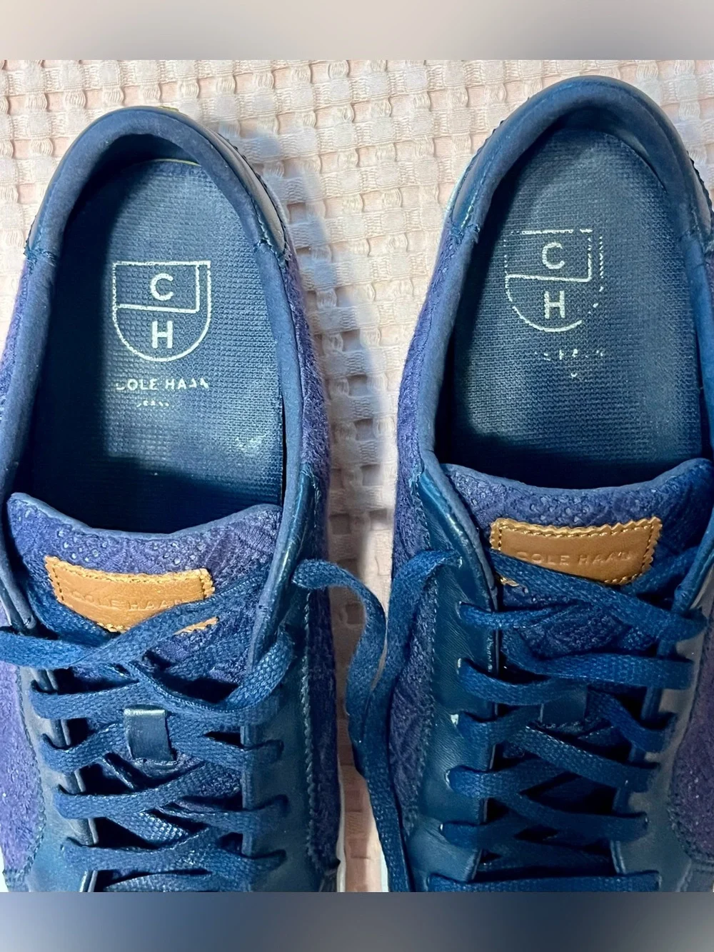 Cole Haan Women’s Fashion Sneakers size 8